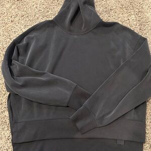 Lululemon Turtleneck Sweater size 4